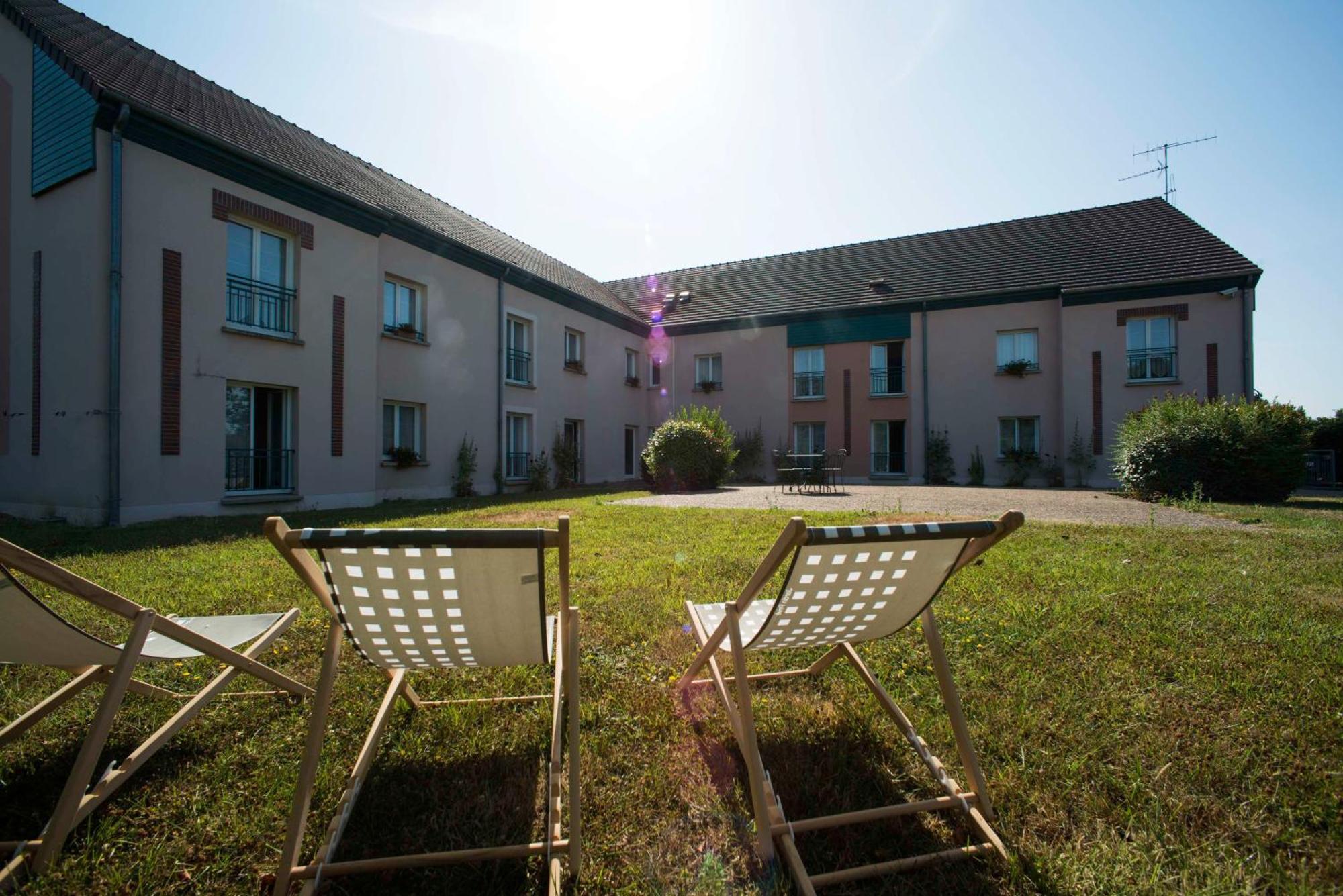 Brit hôtel Du Perche Nogent-le-Rotrou Extérieur photo
